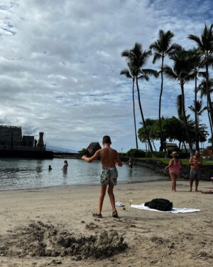 Gavin McHugh Instagram - I had the best vacation ever in Hawaii, it was so cool 😎