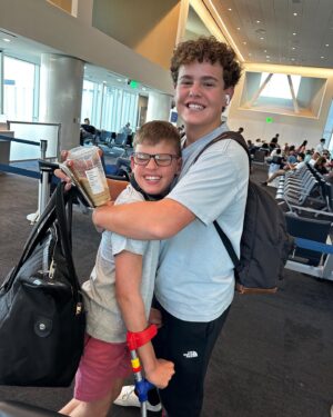 Gavin McHugh Instagram - I had the best vacation ever in Hawaii, it was so cool 😎