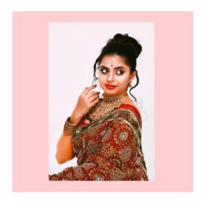 Gayatri Rema Instagram - So there you go @leosree0452 
You requested my saree picture..♥️
.
.
P.C @rjdanny10
.
.
#gayatrirema #sareelovers #sareelove #bridalmakeup #reelbride #actorlife #bridalphotoshoot #portfolio #dulhandiaries #northbride #happyhappy #beautifulphotography #grateful #blessed #friendturnedphotographer #photograperfriend #fanslove❤️ #fanrequest #happytooblige #work #ilovemywork