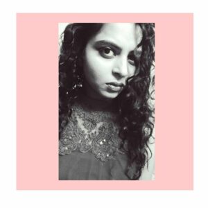 Gayatri Rema Instagram - Black and white are the colors of photography but to me they symbolize the alternatives of hope and despair..🖤🌫️
.
.
.
.
#gayatrirema #blackandwhite #lifelessons #hopeisagoodthing #colours #plain #positiveliving #nevergiveup #lightatthenedofthetunnel #lightanddark #simplicityisbeauty #mood #mind #mindset #bewell #control #mentalstrength #healthymind #livingfree #mentalgains #healthylife #bestrong #dontlosehopes #tomorrowisbetter #lifepurpose