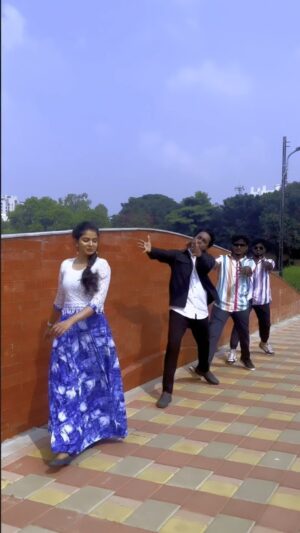Gayatri Rema Instagram - #neelanilave ❤️
#rdx 

@iamsandy_off @samcsmusic @saregamamalayalam 

Vc - @ashwin_scott_htb @suresh_tj_aravindan 

#trending #dance #reels #viral #viralvideos #kollywood #rdx #instagram