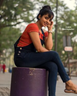 Gayatri Rema Instagram - Sparkle like you mean it. ✨

LENS - @ikuber_mahendran 
INFRAME - @gayatrirema 
.
.
.
.
.
.
.
.
.
.
.
.
.
.
#photoshoot #photoshooting #actress #actresslife #gayatrirema #vibe #model #fashion #like #modeling #tamilactress #shoot #streetstyle