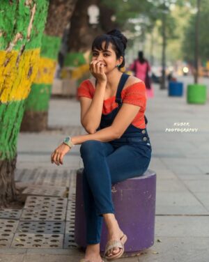 Gayatri Rema Instagram - Sparkle like you mean it. ✨

LENS - @ikuber_mahendran 
INFRAME - @gayatrirema 
.
.
.
.
.
.
.
.
.
.
.
.
.
.
#photoshoot #photoshooting #actress #actresslife #gayatrirema #vibe #model #fashion #like #modeling #tamilactress #shoot #streetstyle