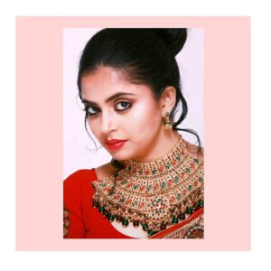 Gayatri Rema Instagram - Apparently it's karwa chauth today..well even if not the husband, atleast the attire is on spot..😂😂
.
.
P.C @rjdanny10
.
.
#gayatrirema #photography #photo #photos #visualsoflife #photoart  #photographs #karwachauth #karwachauthoutfit #singlegirls #happilysingle #nohusband #portfolio #photoshoot #photograperfriend #buddyclicks #traditions #indiantraditions #traditionalwear #feelingprettytoday #ladyinred #brideinreel #dulhandiaries #bridalwear #feelingbeautiful #redisabeautifulcolour #redsuitsme
