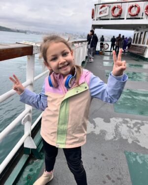 Gece Işık Demirel Instagram - Güzel  bi İstanbul Turuna Kim Hayır Der ki