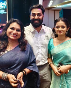 Geethi Sangeetha Instagram - ✨❤️

Some more candids from the Title Launch Function of #sumathivalavumovie 🎉
.
.
.
.
.
.
.
.
.
.
.
.

#titlelaunch #sumathivalavumovie #malayalamcinema #candid #candidphotography #photooftheday #photography #picoftheday #happiness #abhilashpillai #vishnusasisankar #newmovie #actorslife #geethisangeetha #voiceover