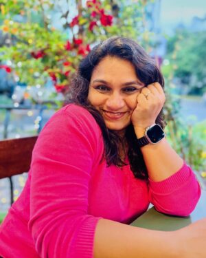 Geethi Sangeetha Instagram - ✨💞
.
.
.
.
.
.
.
.
.
.
.
.

📸 @the_foodie_twin 

#rainyday #rain #teatime #candid #candidphotography #iphoneography #iphone15plus #happiness #goodevening #goodvibes #eveningmood #lifeisbeautiful