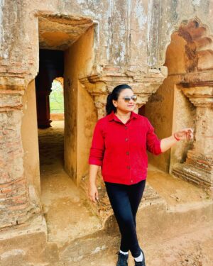 Geethi Sangeetha Instagram - ✨❤️

Assam Diaries..
(Gallery Clearing Process Going On..😜)
.
.
.
.
.
.
.
.
.
.
.
.

📸 @niraksharan 
#assam #assamdiaries #throwback #ahom #palace #archeology #indianpalace #traveldiaries #travel #travelphotography #iphonography #iphone15plus #iphoneonly #incredibleindia