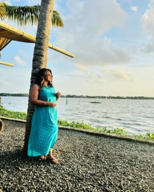 Geethi Sangeetha Instagram - Chasing SuNsEtS and DrEaMs..

Eid Mubarak Dear All..🤗❤️

Swipe ➡️ to see the colours of the evening sky..
.
.
.
.
.
.
.
.
.
.
.
.

@swargam_backwaters 

#eidmubarak #sunset #sunsets #sky #skylovers #cloud #cloudchaser #love #skylovers #sunsetlovers #iphonography #iphoneonly #iphone15plus #noedit #naturephotography #nature #naturelovers #throwback #kochi #picoftheday #trending
