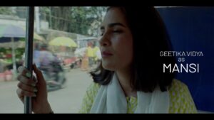 Geetika Vidya Instagram - Mansi played by @geetikavidya, is a complete contrast to her sister-in-law Meena. Her life in Delhi has given her a sense of independence, which she conveys to her family back in Varanasi. 

Barah By Barah running successfully across cinemas. 

#movieoutnow #barahbybarah #12x12untitled #varanasi