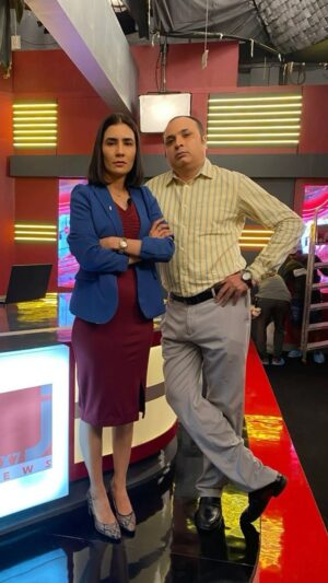 Geetika Vidya Instagram - Rehana Liaqat and Praful streaking now in TheBrokenNewsS2 only on #ZEE5

#TheBrokenNewsS2OnZEE5

@iamsonalibendre @jaideepahlawat @shriya.pilgaonkar @indraneilsengupta @sanjeeta11 @taarukraina @geetikavidya @suchipillai @aksya0beroi @dinkersharmaa @gosamm @deepali31 @chaiwithrai @castingdagar @tiwari_tripathi_saurav @vinaywaikul @somenewbits @idhar_se_photo @nikhil_kovale @apurvavb @sachinfido @gaurav_agg18 @adityapushkarna @sanal.george @bbcstudiosindia @sukhmanisadana a @zee5global