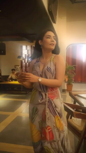 Geetika Vidya Instagram - About last night 💫
was like a breeze in @halffull.art 🌼
Thank you @gagabytanyasharma 

@barahbybarah showing in theatres near you now 
go watch ♥️

📸 @bhumika.dube 💋