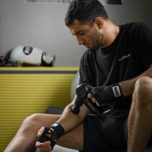 Gegard Mousasi Instagram - Thank you @goldyone_com for the good care 🙏💪🏻