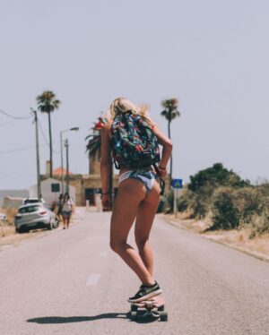 Gemita Samarra Instagram - 🛹 ripping around the Algarve coast with @davidwren_