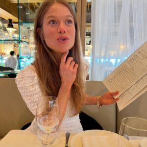 Genevieve Angelson Instagram - Miami is a dump (📸) pt. 2