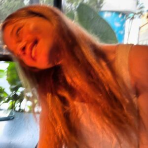 Genevieve Angelson Instagram - Miami is a dump (📸) pt. 2