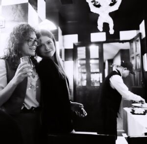 Genevieve Angelson Instagram - shun lee with sadie, xmas 2023. 
📸 @emiliomadrid 
🎉 @townandcountrymag