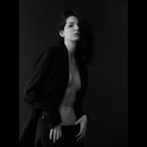 Genevieve Buechner Instagram - Happy weekend