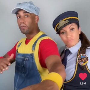 Genevieve Goings Instagram - Revenge of the nerds part 15!😂😂🌟#choochoosoul is returning to @sesameplace June 8&9 !!!! We can't wait to reunite with our friends and make some new ones, too!! Will we see you there????