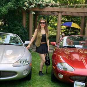 Genoveva Rossi Instagram - My 2nd year attending CATS IN THE GARDEN XVII; a jaguar car show at @vanvleckhouseandgardens rious

#genovevarossi  #vanvleckhouseandgardens #montclairnj #garden #jaguar #carshow #luxurycars #jaguarcarshow