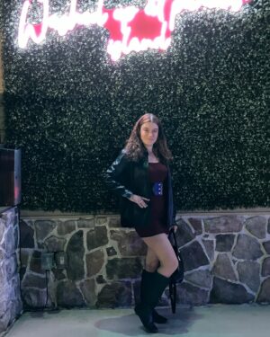 Genoveva Rossi Instagram - At @paradiseislandsiny 🍷🪩💃🕺

#paradiseisland #statenisland #genovevarossi