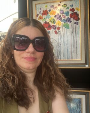 Genoveva Rossi Instagram - Checking out art at @rosesquared at Brookdale Park. 🖼️❤️

#rosesquaredartshows #brookdaleparknj #genovevarossi #supportlocalartists #supportthearts