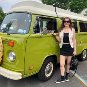 Genoveva Rossi Instagram - At @garwoodrocks checking out a Volkswagen bus camper from 1976! ☮️ 🌸 

#Garwoodrocks #volkswagencampervans #1976volkswagen #genovevarossi