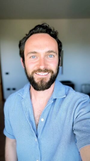 George Blagden Instagram - So excited to be coming to @germanfilmcomiccon in Babelsberg on Saturday 6th July at Filmpark Babelsberg. 

Hope to see some of you there! 👍🏼

#germanfilmcomiccon #germanfilmundcomiccon #germanfilmandcomiccon #gfcc #babelsberg #filmparkbabelsberg #comiccon