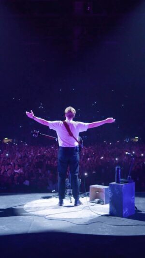 George Ezra Instagram - This will never get old ❤️

Just wanted to say the biggest thank you if you’ve come out to a show so far this year, it’s been the best! 

Australia, there’s still a few tickets left for our shows in Sydney, Melbourne, Brisbane & Perth over the next week - grab yours now x

📹: @scarbonarra