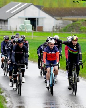 George Hincapie Instagram - So amazing to have the Lion of Flanders @johanmuseeuw riding with our @wedu THEMOVE Paris-Roubaix camp today 🙏🙏✅✅#themovecamproubaix 

📸 @lizkreutz