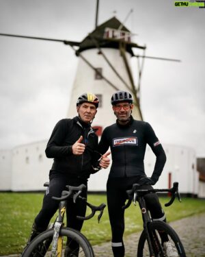 George Hincapie Instagram - So amazing to have the Lion of Flanders @johanmuseeuw riding with our @wedu THEMOVE Paris-Roubaix camp today 🙏🙏✅✅#themovecamproubaix 

📸 @lizkreutz