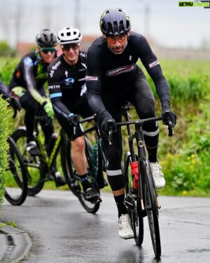 George Hincapie Instagram - So amazing to have the Lion of Flanders @johanmuseeuw riding with our @wedu THEMOVE Paris-Roubaix camp today 🙏🙏✅✅#themovecamproubaix 

📸 @lizkreutz