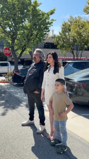 George Lopez Instagram - Kick off the new season of NBC’s #LopezVsLopez by visiting our FREE paleta truck! You can choose from Mayan’s Magnificent Mangonada 🥭, George’s Fresh Fresa 🍓, Lime the Lopez Way 🍋, or take a ‘Chance’ on Coconut Cream 🥥.

Snap some fun pics, eat your fav treat, and grab some swag while you’re at it! 📸🎁

📆 SATURDAY, MARCH 30
📍LOS ANGELES: The Brig 10a-2p, Grand Central Market (3:30p-7p)
📍HOUSTON: POST Houston (11a-2:30p), Discovery Green (3-4:30p), Minute Maid Park (5-6p)

NBC’s Lopez vs Lopez premieres this Tuesday, April 2 at 8/7c and streaming on @peacock 

@lamichoacanaytu @helados.mexico