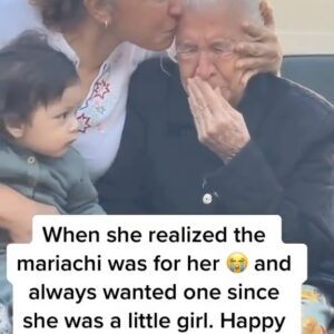 George Lopez Instagram - This… this is what it’s all about♥️
No matter how many years we get to in life, there’s a part of our childhood that stays in our hearts. Sometimes the struggles and day to day things in life can bury it, almost like a cloudy sky. But man… let there be one little ray of light that pokes through and we’re right back to a familiar sound or smell or taste that makes us feel like a kid again. You can see, they took her there in an instant, how beautiful. Bendiciones Abuelita🥹♥️🙏🏽 

🎥: @goodnewsreports