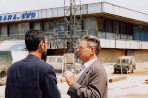 George Soros Instagram - George Soros discussing immediate needs for the people of Sarajevo at the destroyed airport in May 1996, a few months after the end of the Bosnian War. ⠀⠀⠀⠀⠀⠀⠀⠀⠀ It has been 25 years since the Siege of Sarajevo began. It lasted for over three years, from 1992-1996, the longest siege ever on a capital city. Over 13,000 people lost their lives. Last month, former Bosnian Serb Army chief Ratko Mladic was convicted of genocide and crimes against humanity for his role in the Siege of Sarajevo and the Srebrenica massacre. The conviction helps to close the darkest chapter in Europe’s history since WWII. ⠀⠀⠀⠀⠀⠀⠀⠀⠀ Today, on Human Rights Day, we celebrate the adoption of the Universal Declaration of Human Rights by the UN General Assembly in 1948. We must remember to stand up for our rights and those of others because wherever and whenever rights are violated, we all stand to lose. ⠀⠀⠀⠀⠀⠀⠀⠀⠀ Photo by Beka Vuco/Open Society Foundations ⠀⠀⠀⠀⠀⠀⠀⠀⠀ #opensociety #siegeofsarajevo #bosniaherzegovina #formeryugoslavia #watersecurity #bosnianwar