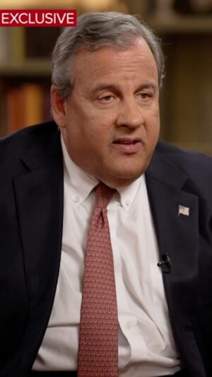 George Stephanopoulos Instagram - ABC NEWS EXCLUSIVE: “None of the people in leadership have been willing to do the hard work to push back against Donald Trump’s lies.”

Former Republican presidential candidate @chrischristie speaks out against former Pres. Trump and the Republican party in an exclusive interview with @gstephanopoulos. 

#ChrisChristie #Politics #Republican #Democrat