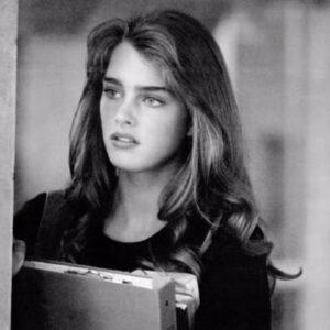George Stephanopoulos Instagram - “I’m amazed that I survived any of it.” #PrettyBaby tells the moving story of @BrookeShields discovering and embracing her own identity and agency as she was sexualized while coming of age and rising to stardom. Produced by @MatadorContent and @Bedby8Productions for @ABCNewsStudios, #PrettyBaby airs Jan. 8th on @abcnetwork at 8/7c. Stream only on @hulu.