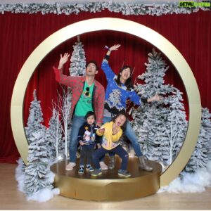 George Young Instagram - Merry Christmas!!! 聖誕節快樂！！！