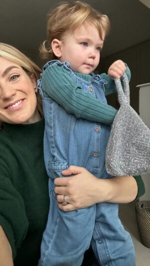 Georgie Barrat Instagram - Getting ready with a toddler…50% 😍 50% 🥴