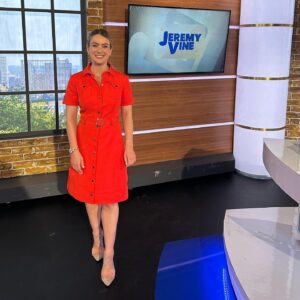 Georgie Barrat Instagram - Back on @jeremyvineon5 this morning joining the panel and doing an explainer on AI. Been reading a lot recently about the impact AI is going to have on jobs and the real dangers of it. By 2050 it’s going to be a billion times smarter than the smartest human 🤯 Quite incredible how much it’s going to impact our lives over the next few decades…#jeremyvineshow