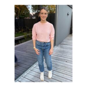 Georgie Barrat Instagram - Tonight on @thegadgetshow top is from @mango and jeans @topshop. Tune in 7pm on @channel5_tv 💥