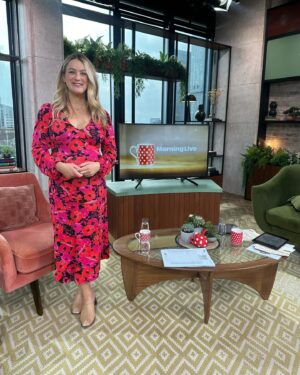 Georgie Barrat Instagram - You’ve got to love the 3rd trimester and how hilariously large the bump gets 😂 Joining the @bbcmorninglive team today talking about how you can keep your smart devices safe from hackers and what the new consumer laws mean for you when purchasing a new piece of tech 🤓