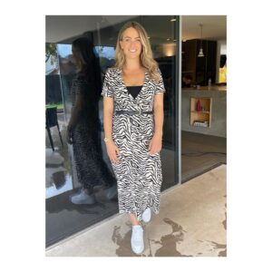Georgie Barrat Instagram - Channeling my inner # 🦓 on tonight’s episode of @thegadgetshow. Dress from @asos trainers @russellandbromley #thegadgetshow