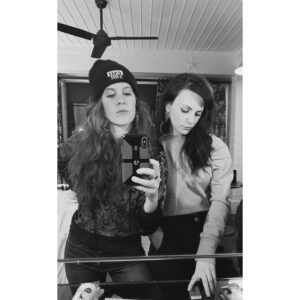 Georgina Reilly Instagram - H O T E L H A N G S ✨
with @dana.meryl.berger