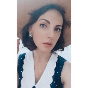 Georgina Reilly Instagram - Hay. How are you ?