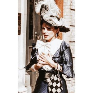 Georgina Reilly Instagram - # T B T 💃🏻
To going undercover   wearing the best hats.
Congrats to my Murdoch Family on wrapping up season 13!!
Can’t believe it!! 👏🏻👏🏻👏🏻