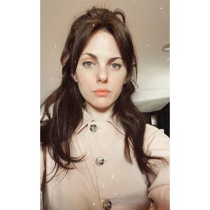 Georgina Reilly Instagram - I’m not a regular Mum. I’m a cool Mum.
