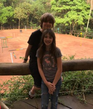 Geovana Padalino Instagram - Ainda sobre sexta feira, com meu melhor amigo! Amooooooo 🥰♥️ #gigipadalino #gigipadalinooficial #geovanapadalino #amigos #eternoamigos #gigiecris #deusprotejavocês
