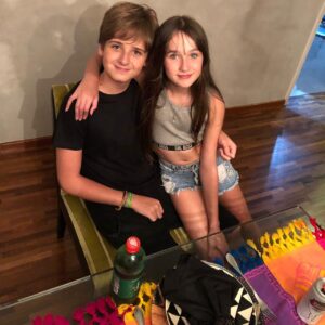 Geovana Padalino Instagram - Sobre ontem... me recebeu como sempre!! Com muito carinho♥️♥️♥️ amo vc querido amigo! #amigos #amizadeverdadeira #voulevarpravidatoda #gigiecris #gigipadalino #gigipadalinooficial #geovanapadalino #deusnosproteja