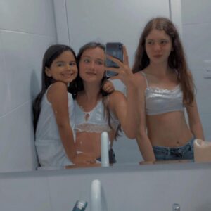 Geovana Padalino Instagram - 365 Novos Dias...
Para Amar.
Para Sonhar.
Para Planejar.
Para Cuidar e se Cuidar.
Para Batalhar e Prosperar.
Para ser Feliz.
Aproveite a Oportunidade.
Feliz Ano Novo 🎆